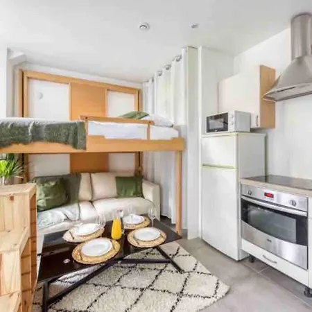 Apartment Proche Metro 7 *