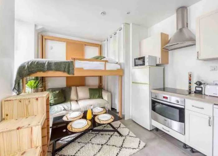 Apartment Proche Metro 7 *